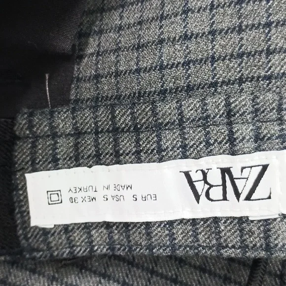 Zara - Picture 2 of 2